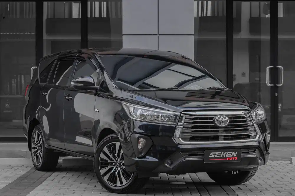 Toyota Kijang Innova 2.0G 2.0 G Bensin AT Matic 2022 Hitam Metalik.
