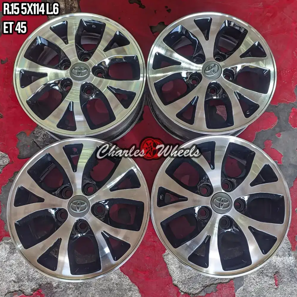 Jual velg oem innova r15 5x114,3 black polis grandmax luxio carry dll