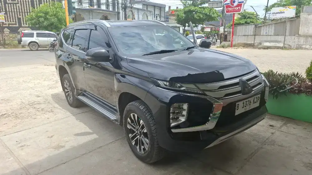 Dijual pajero 2021 pemakaian 2022 minatblangsung  k lolasi