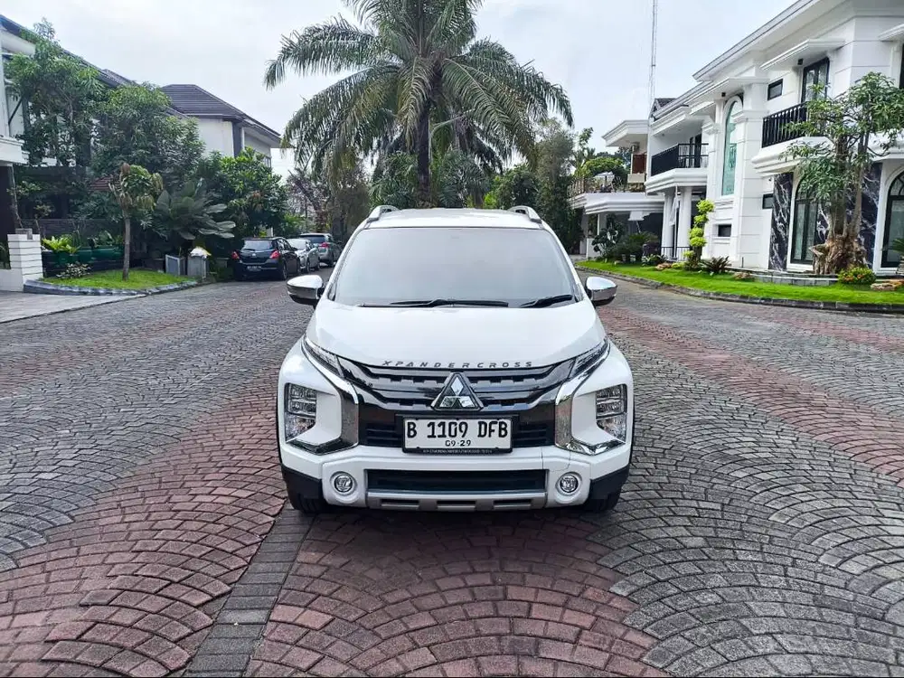 Xpander Cross Premium Package Matic 2021 Low Kilometer istimewa