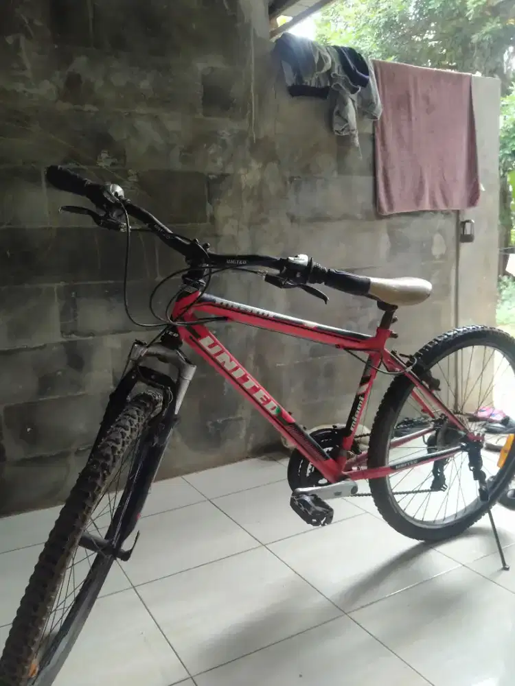 Sepeda Gunung United