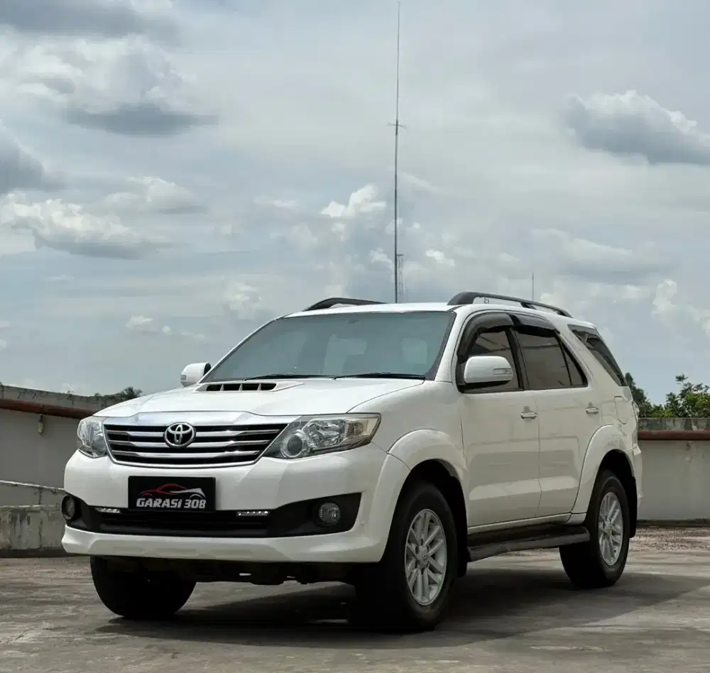 Toyota Fortuner G 2.5 VNT AT Tahun 2014 Warna Putih KM 128rb record