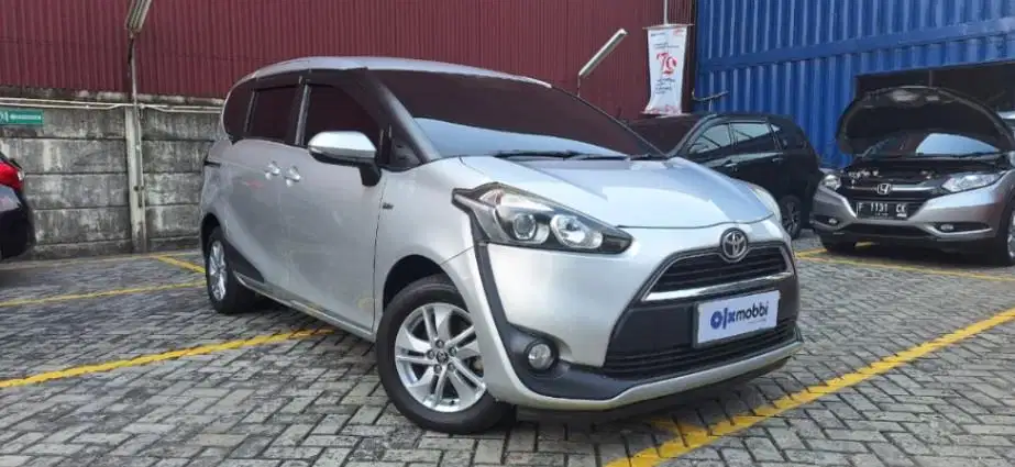 PROMO Low Angsuran Toyota Sienta 1.5 V Bensin-AT 2017 KFE