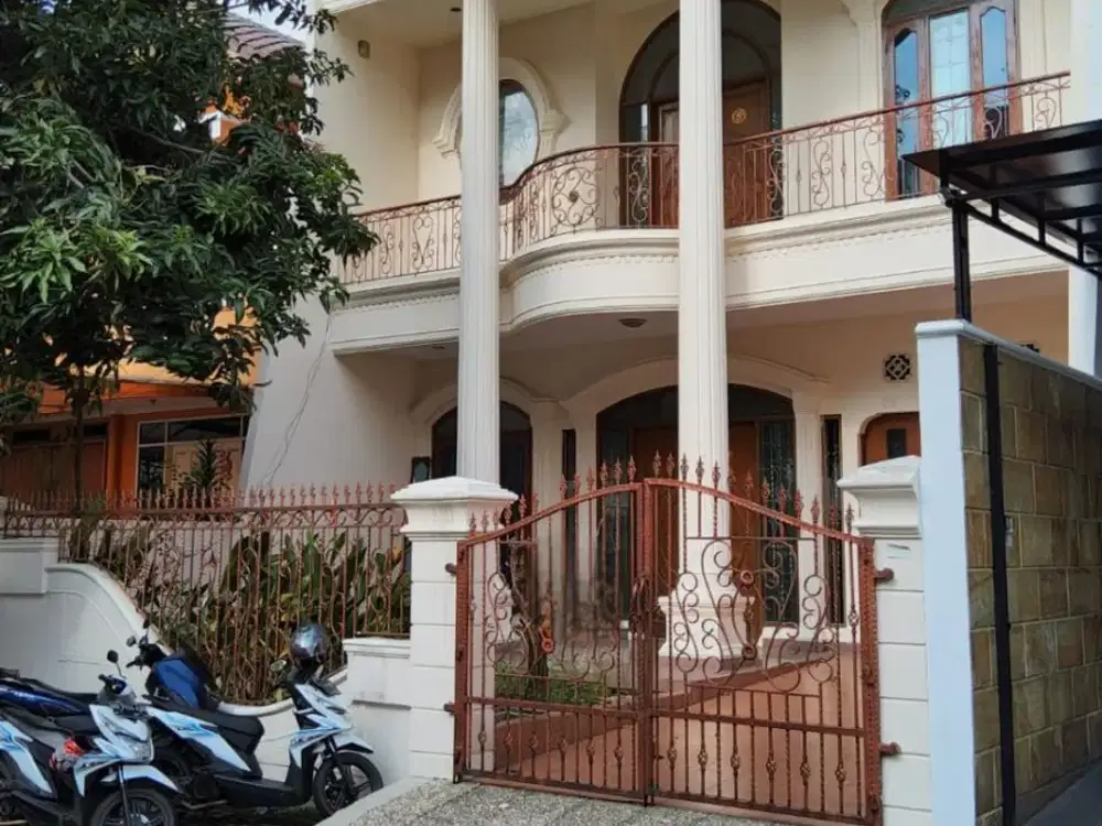 Rumah Villa Gading Indah Kelapa Gading 9x23m 2lantai, jalan lebar, harga ekonomis