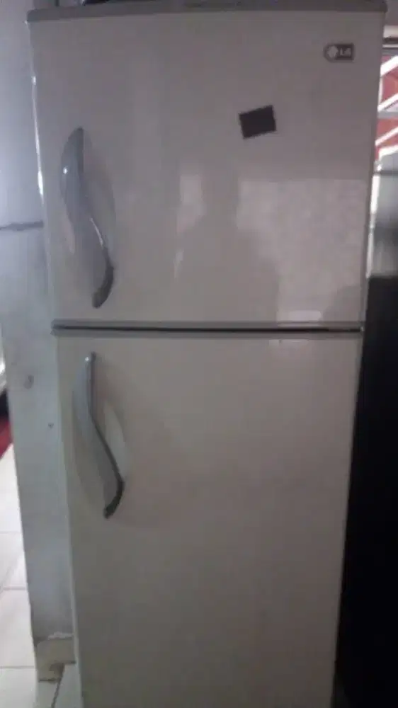 Kulkas Lg ukuran sedang