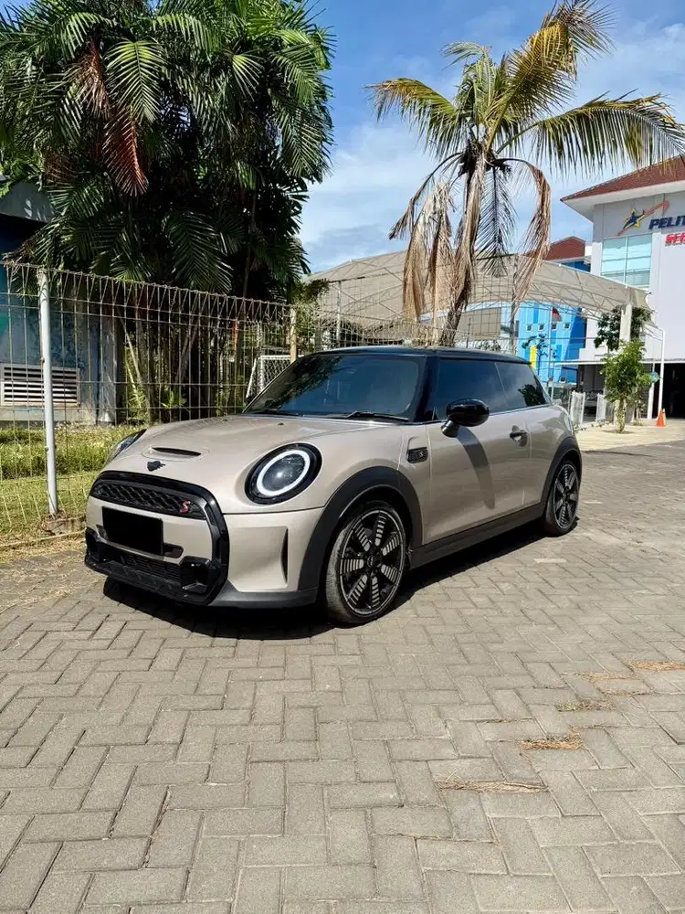 Mini Cooper S 2023 5 RB KM