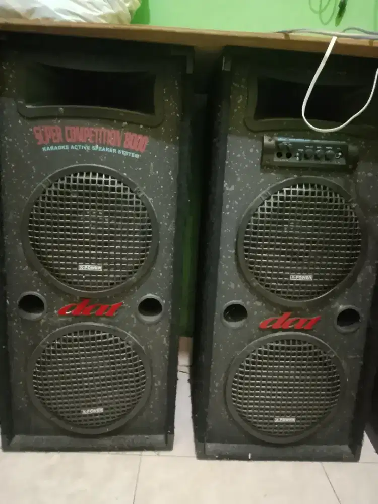 speaker dat  sepasang