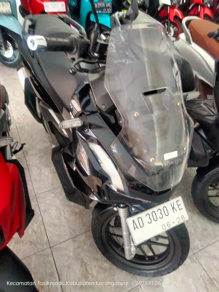 Honda adv 160 tahun 2023