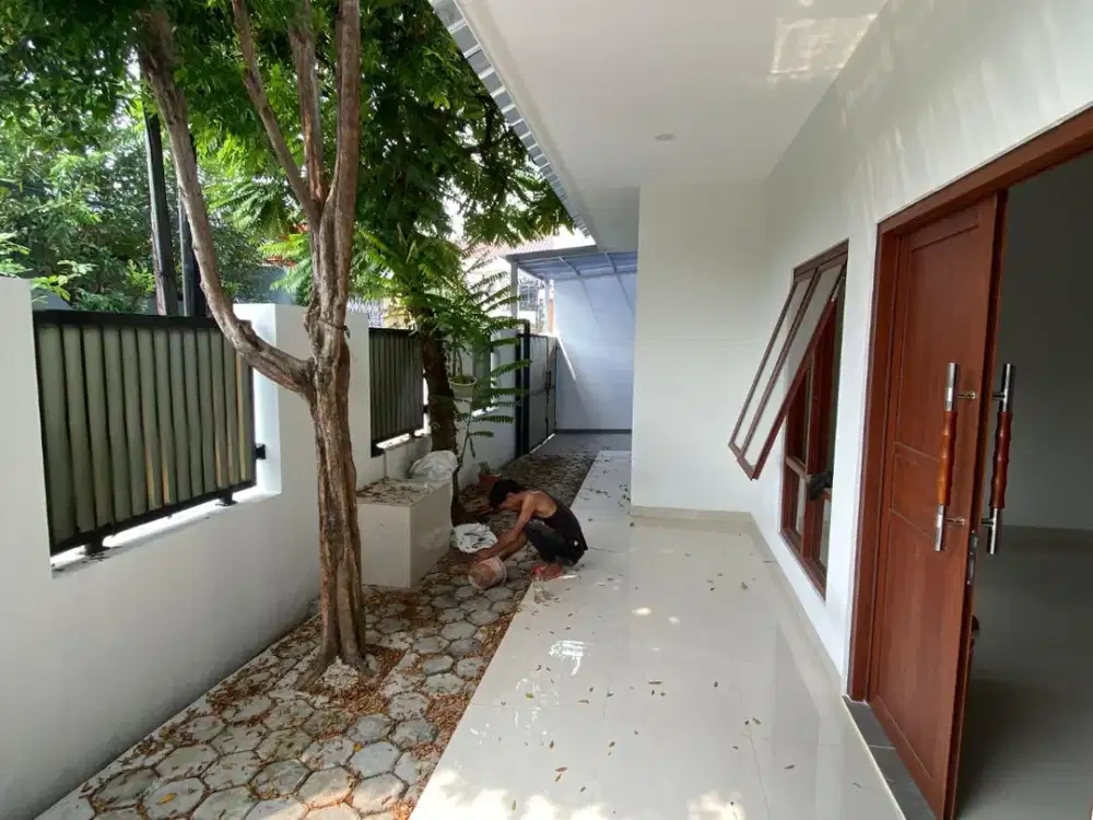 Jalan 2 Mobil Baru Renovasi Lingkungan Tenang