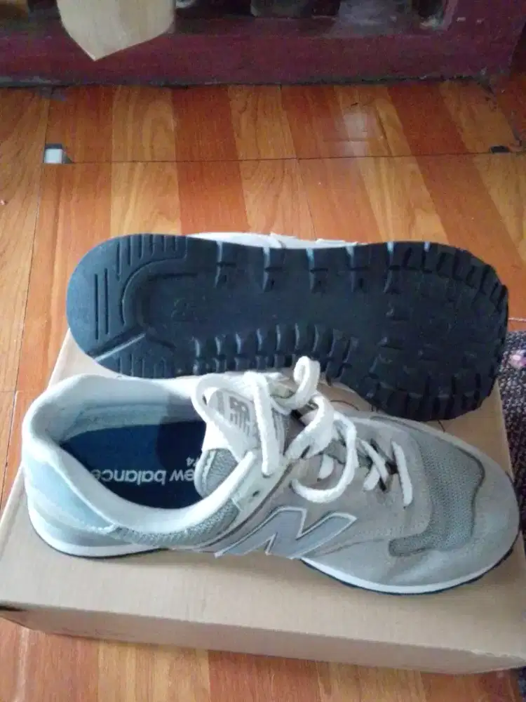 Sepatu new balance classic 574 EVERGREEN grey &whiteMade in vietnam