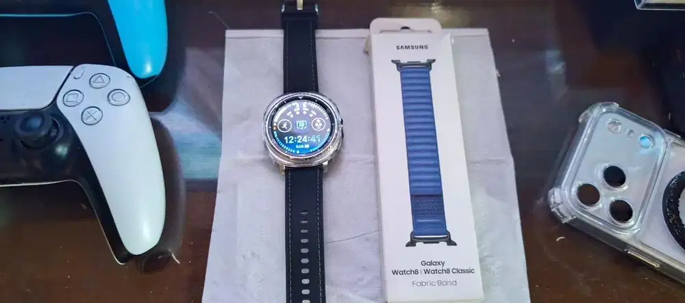 Samsung watch 8 Classic Like New