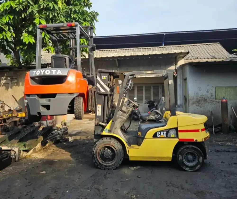 Forklift Caterpillar 2,5 ton 2019 murah
