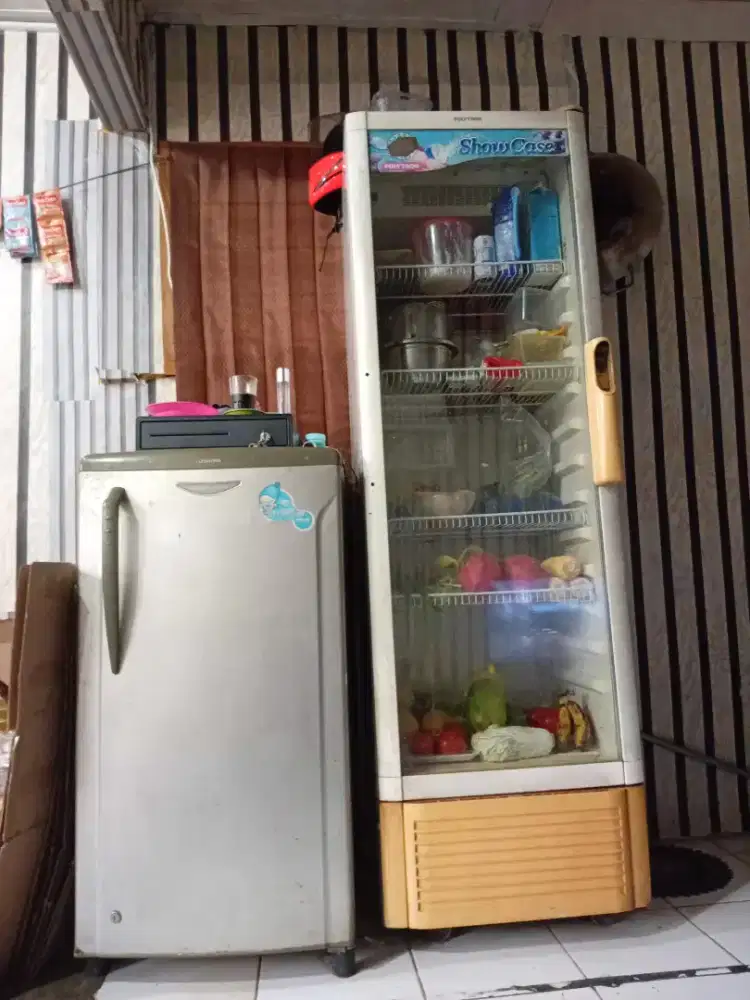 SHOWCASE POLYTRON + FREZEER TOSHIBA