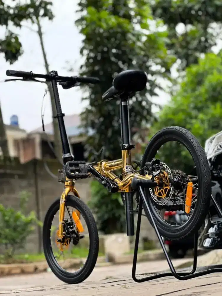 Sepeda Lipat Element Troy X Gold Chrome Edition