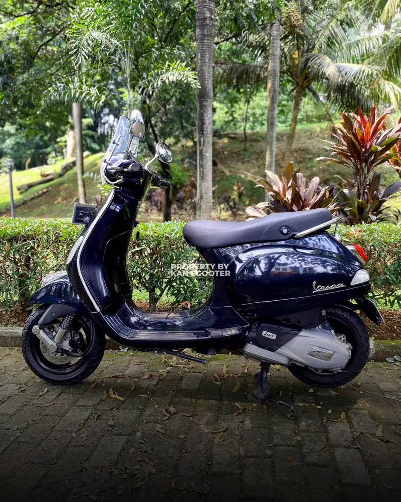 VESPA LX 125 iGET 2018 BERGARANSI