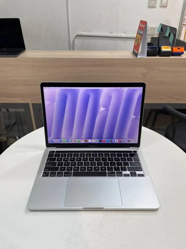 MacBook Pro M1 2020 16/256GB - silver