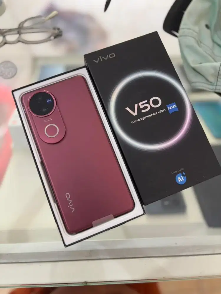 VIVO V50 12/256GB SECOND LIKE NEW
