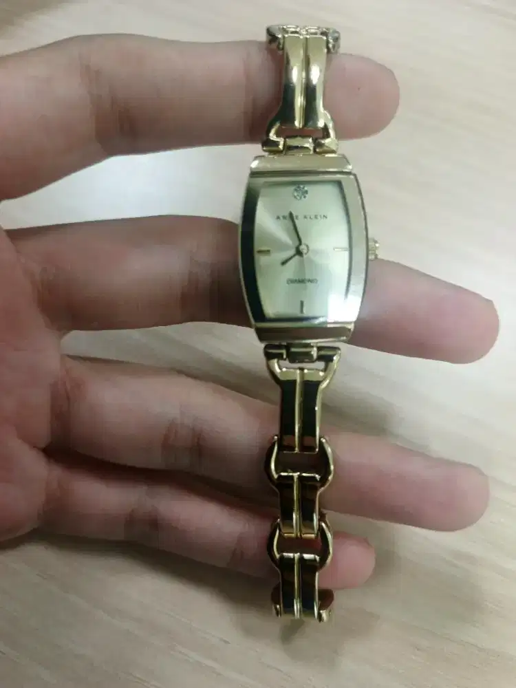 Jam tangan wanita Anne Klein Diamond Dial Gold-Tone Bracelet Watch