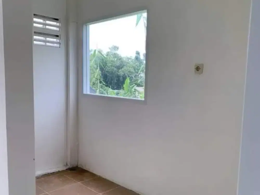 dijual segera! rumah 2 lantai cantik bebas banjir strategis