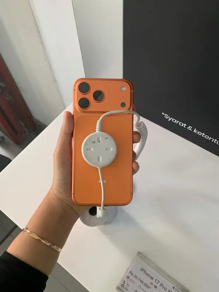 CASH & CREDIT IPHONE 17 PROMAX