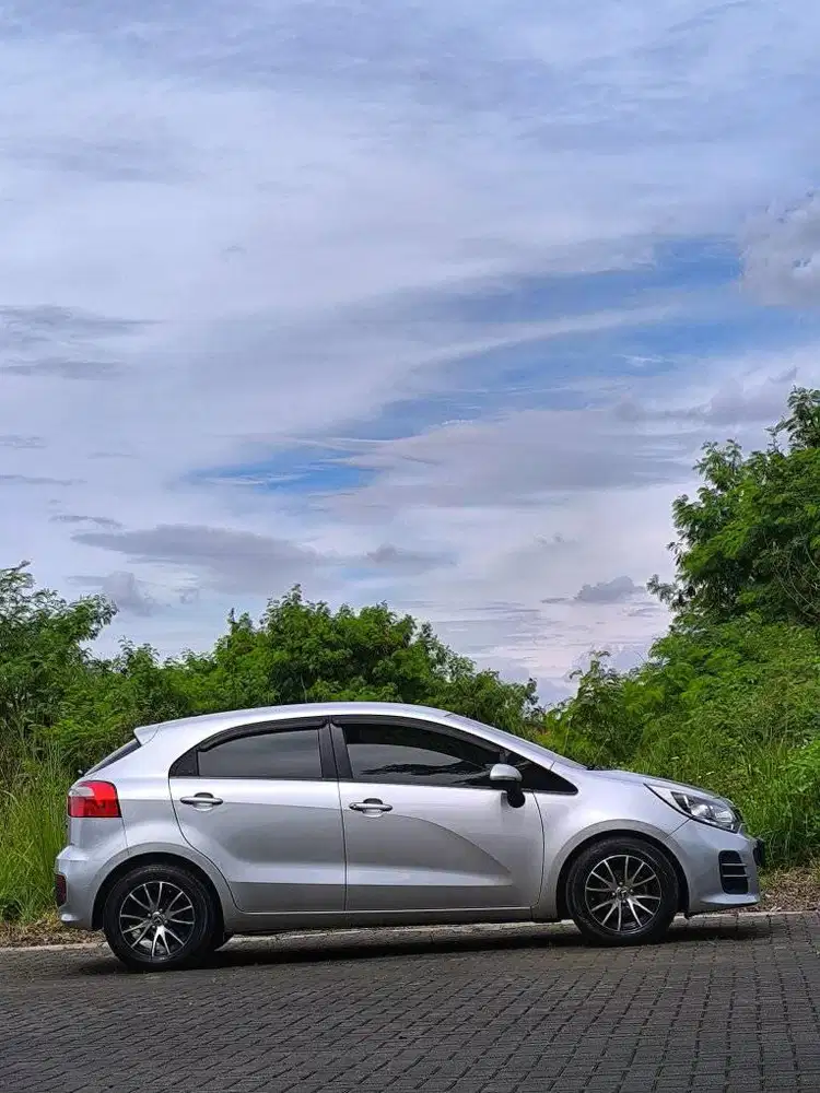 LOW KM!!  NEW KIA RIO HB 1.4 AT 2016 NIK 2015 FACELIFT