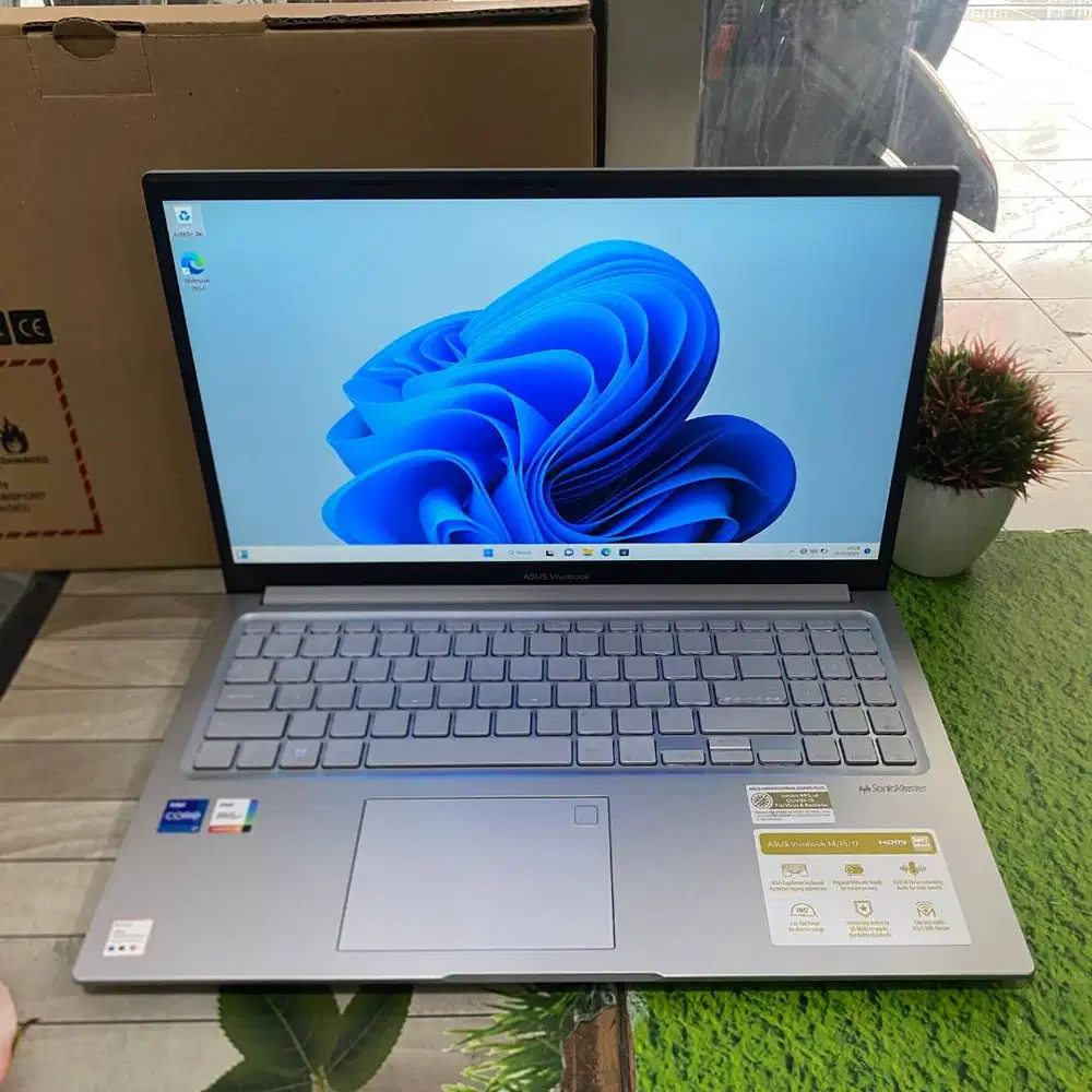 New Asus Vivobook A1504VA Core i7-1355U RAM 16GB SSD 512GB 15,6 IPS