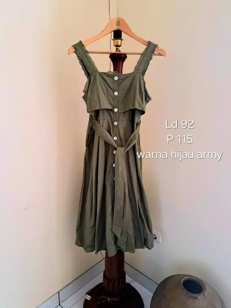 Dress fashion wanita