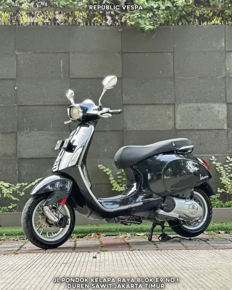 PIAGGIO VESPA SPRINT 150 3V TH 2014 Warna Hitam Perfect Condition