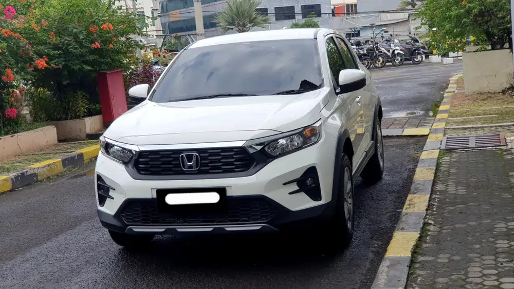 Km1rban honda wrv e matic 2025 putih