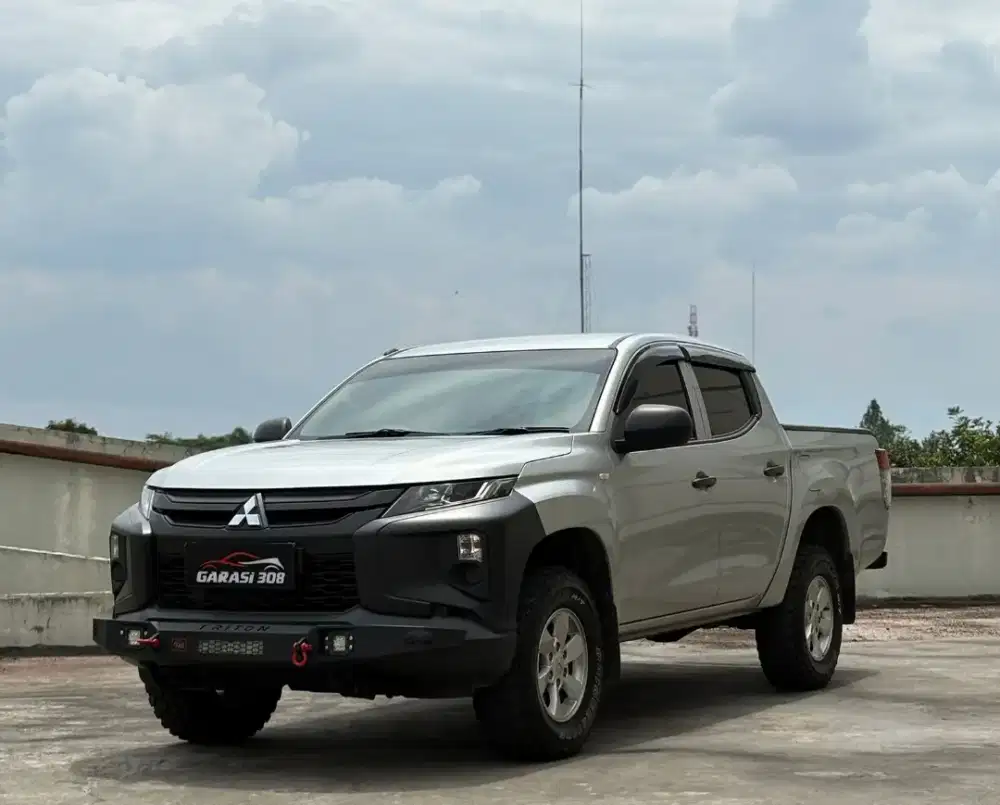 Mitsubishi Triton 2.5L Double Cabin 4x4 HDX Manual Tahun 2022 KM 18rb