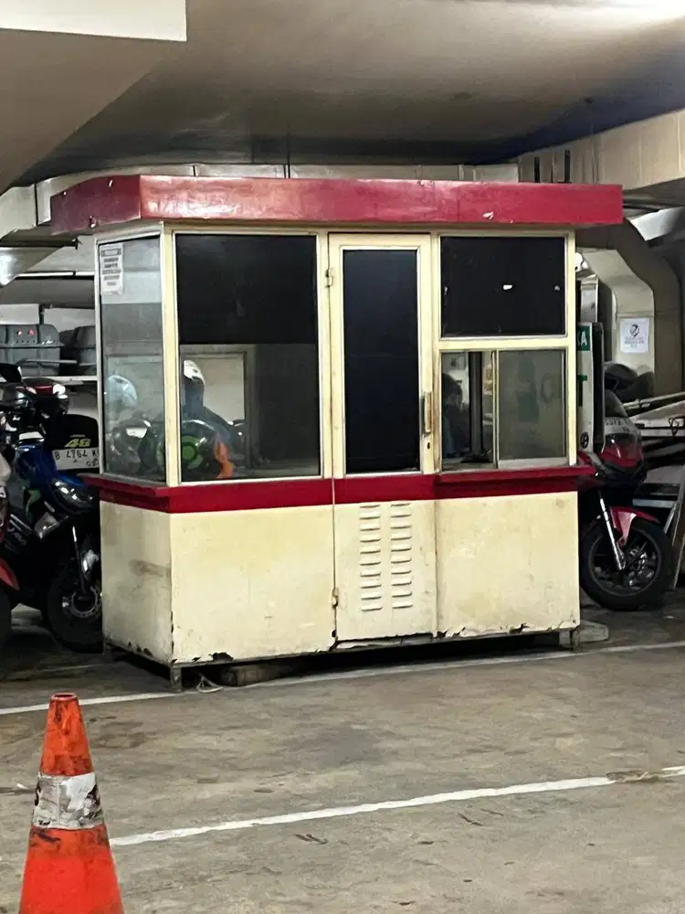 Pos Parkir Bekas, Ukuran Besar muat untuk 2 orang