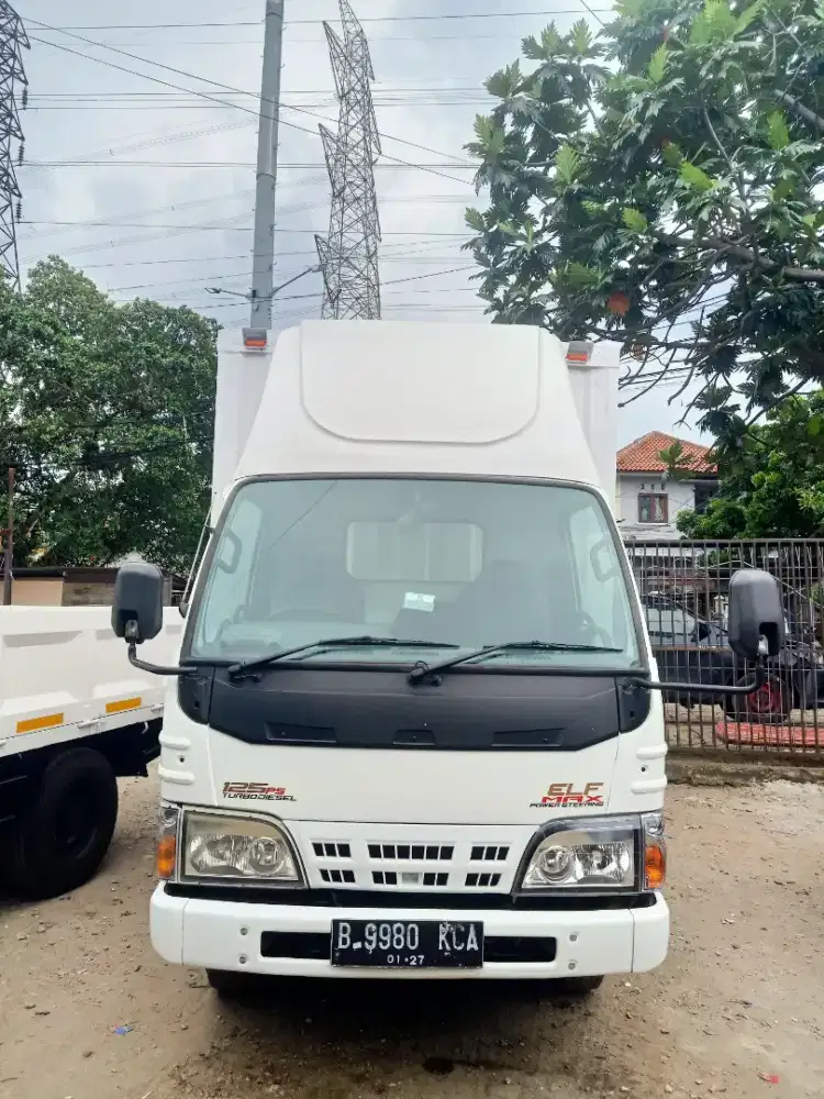 Isuzu elf nkr 71 125ps thn 2012