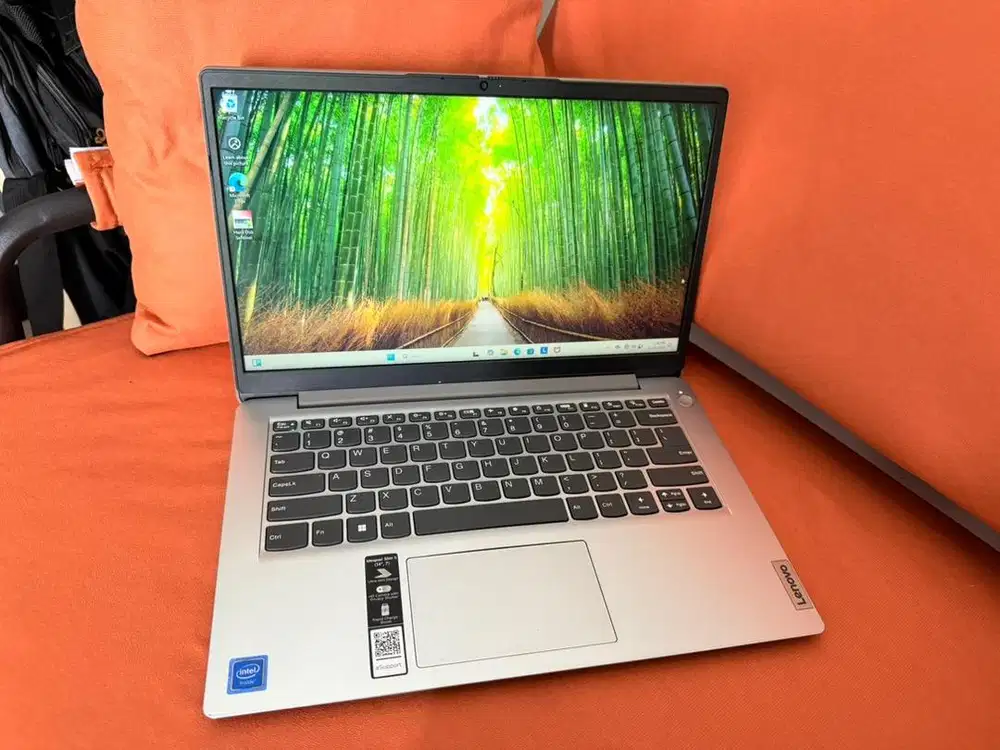 Laptop Desain Lenovo Slim 1 Ram 8