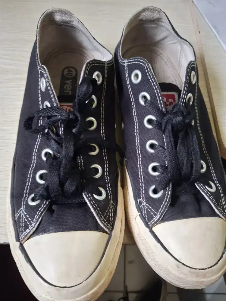 Sepatu Kets Ventela - HSC 2025