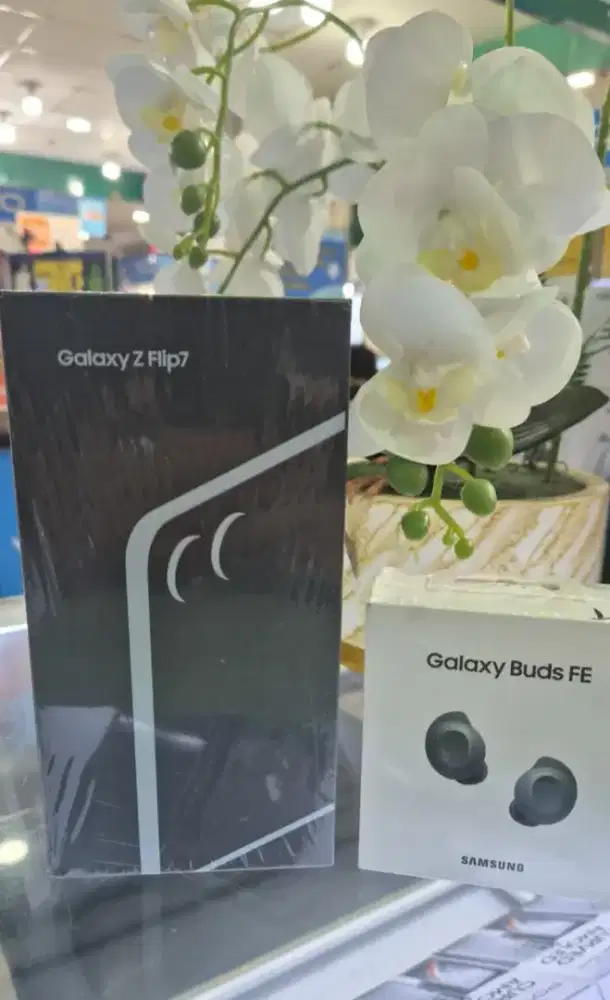 SAMSUNG GALAXY Z FLIP 7 RAM 12/512