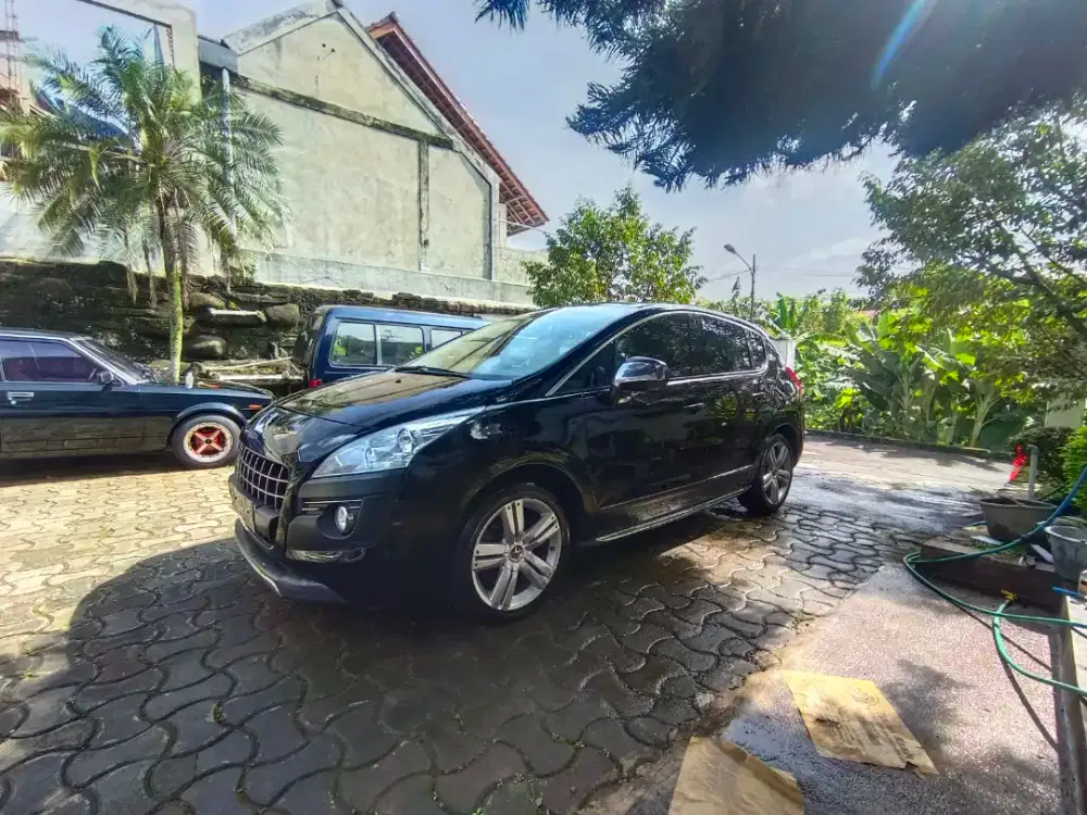 TERMURAH SE INDONESIA PEUGEOT 3008 1.6 TURBO AT 2011 LENGKAP