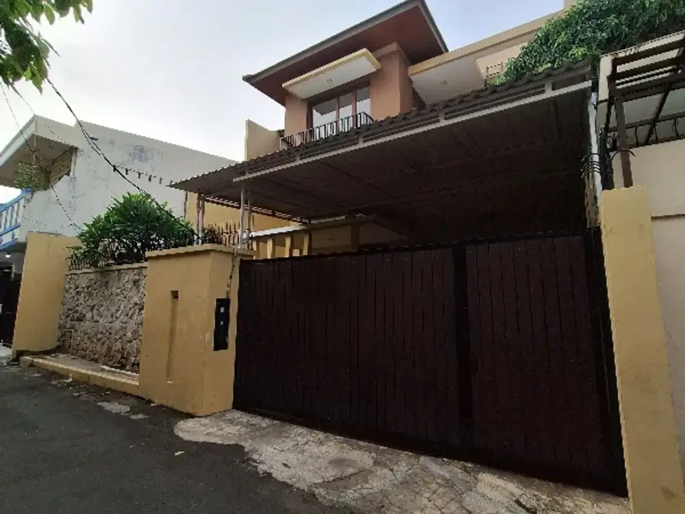 TURUN HARGA RUMAH BAGUS PRIME AREA DI KEMANG