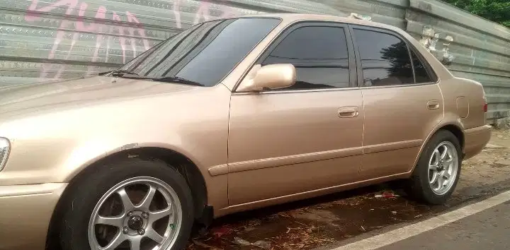 Toyota Corolla 2001 Bensin