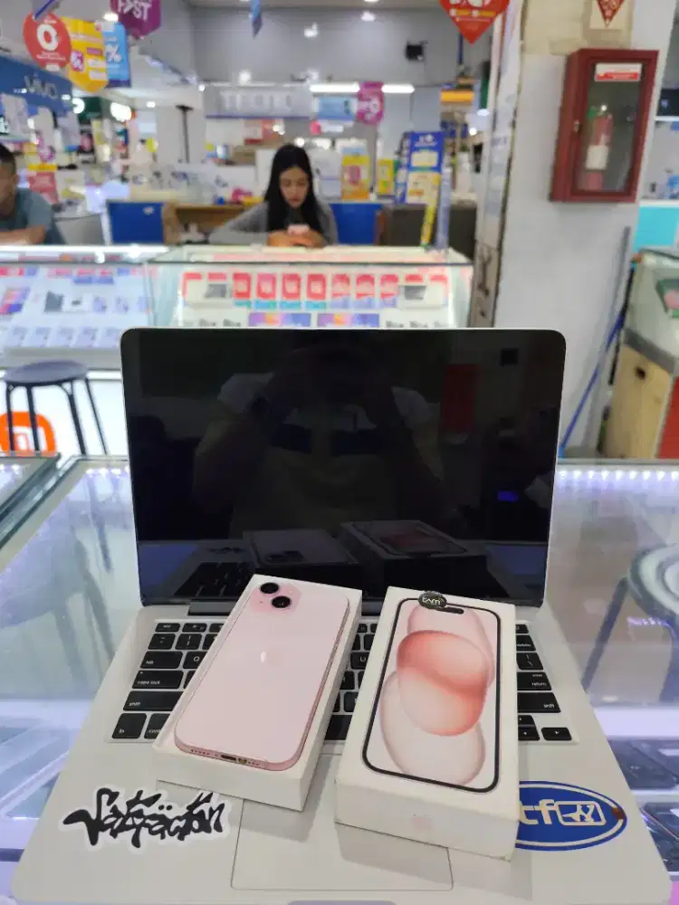 Second iPhone 15 128gb iBox