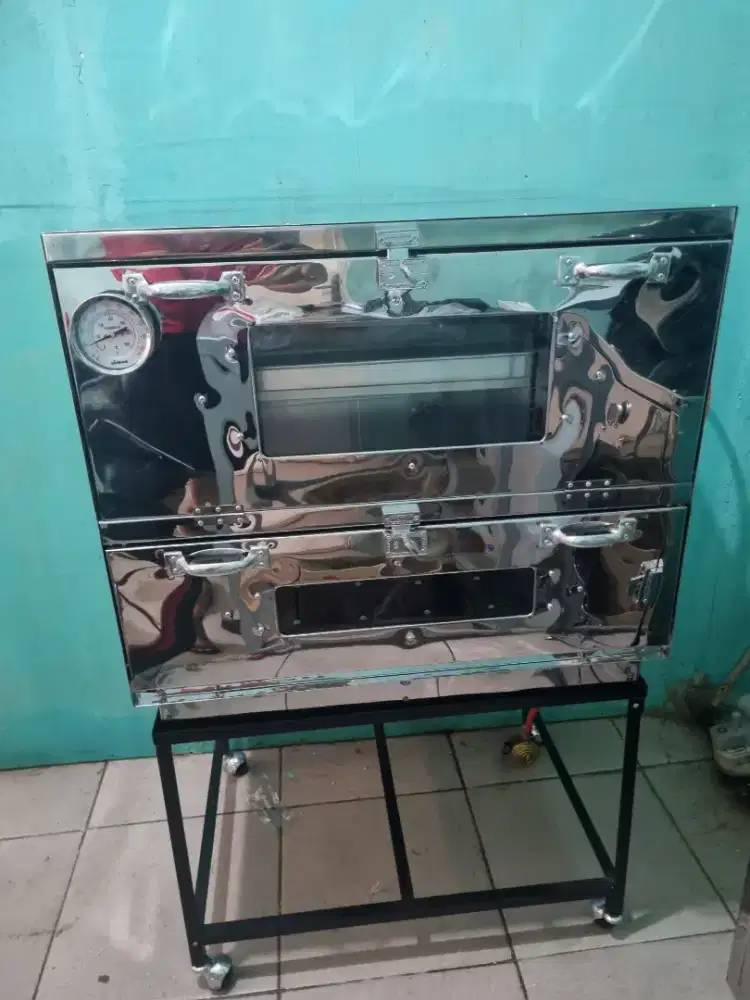 dijual oven stainless seperti baru..