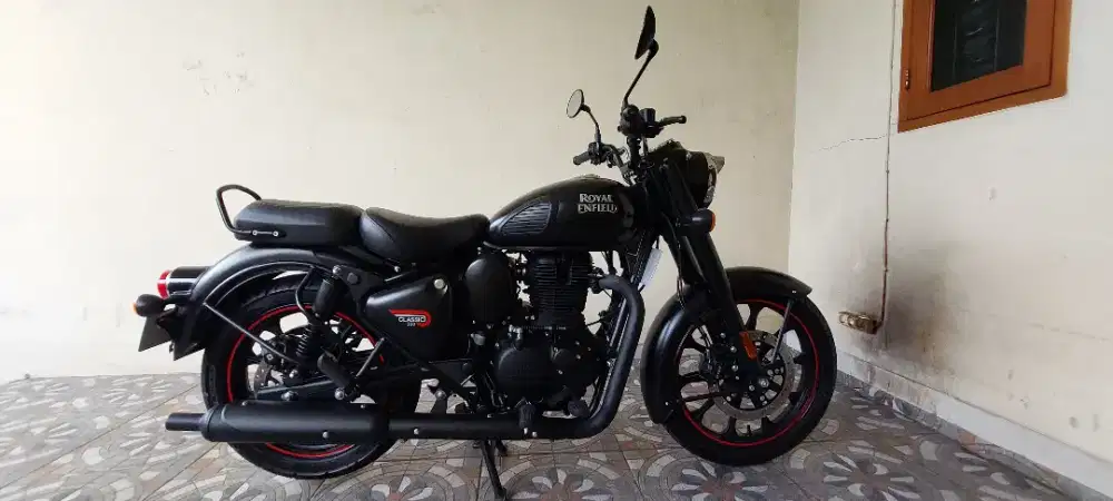 Royal enfield classic 350 2025