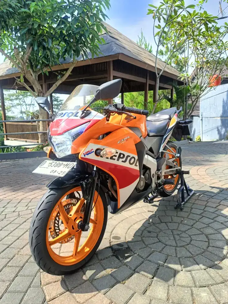 CBR 150 R CBU Repsol Orian Low KM Mulus Terawat