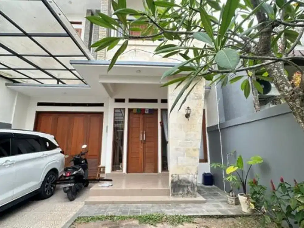DIJUAL RUMAH 2 LANTAI FULLY FURNISHED – TUKAD BALIAN, RENON, DENPASAR SELATAN ( IR )