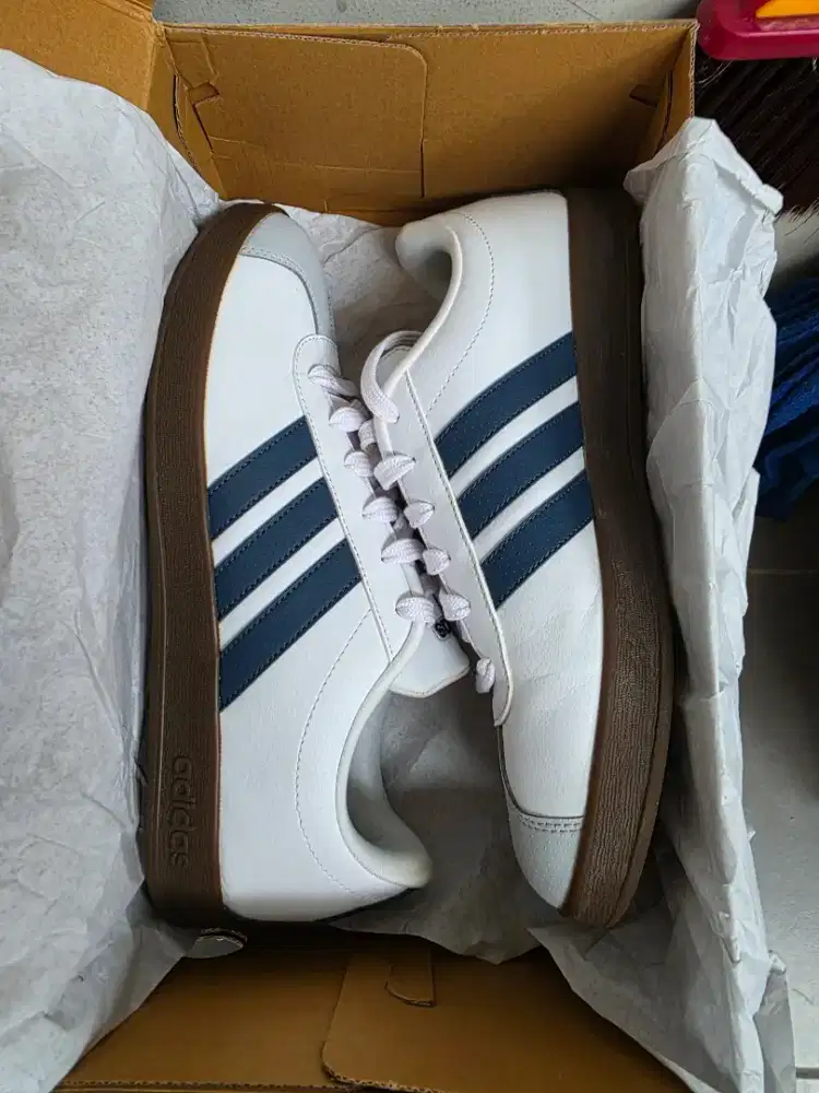 Adidas WindX Sneakers (Second)