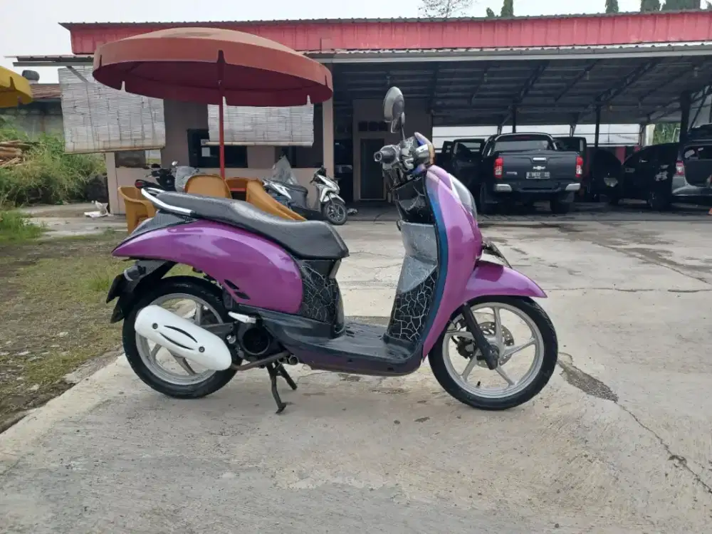Bismillahirrahmanirrahim dijual BU Motor Honda Scoopy 110cc Thn 2011