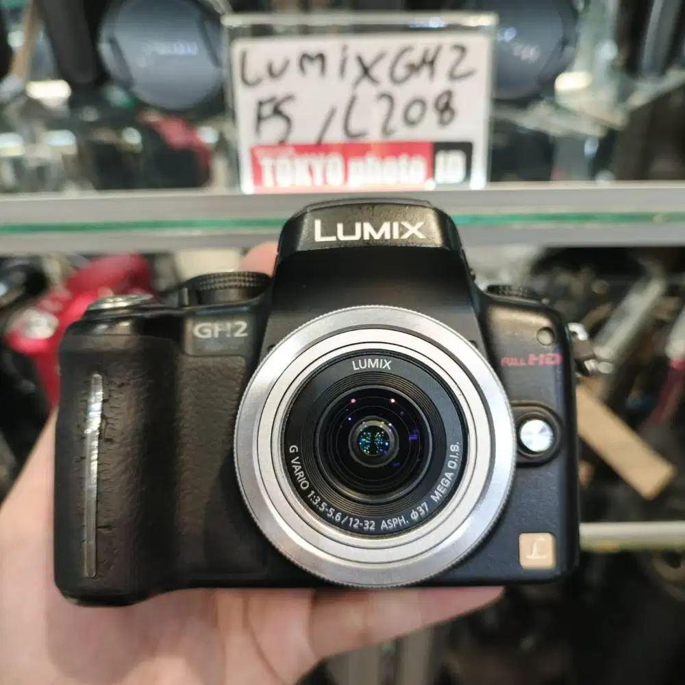 Mirrorless Lumix DMC-GH2 + Lensa kit 12-32mm G Vario