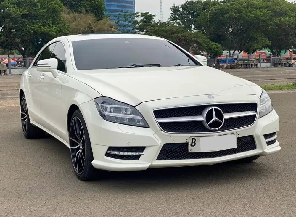 TERMURAH!! MERCY CLS350 3.5 AT PUTIH 2013