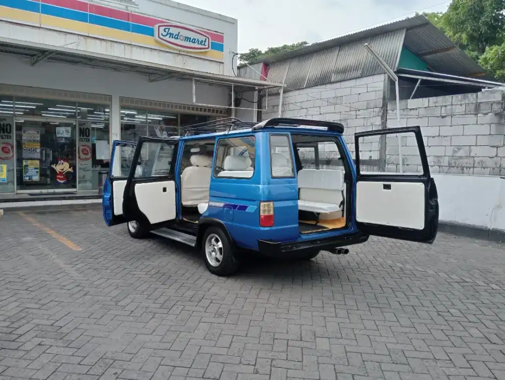 Kijang Super 1997 (Istimewa)