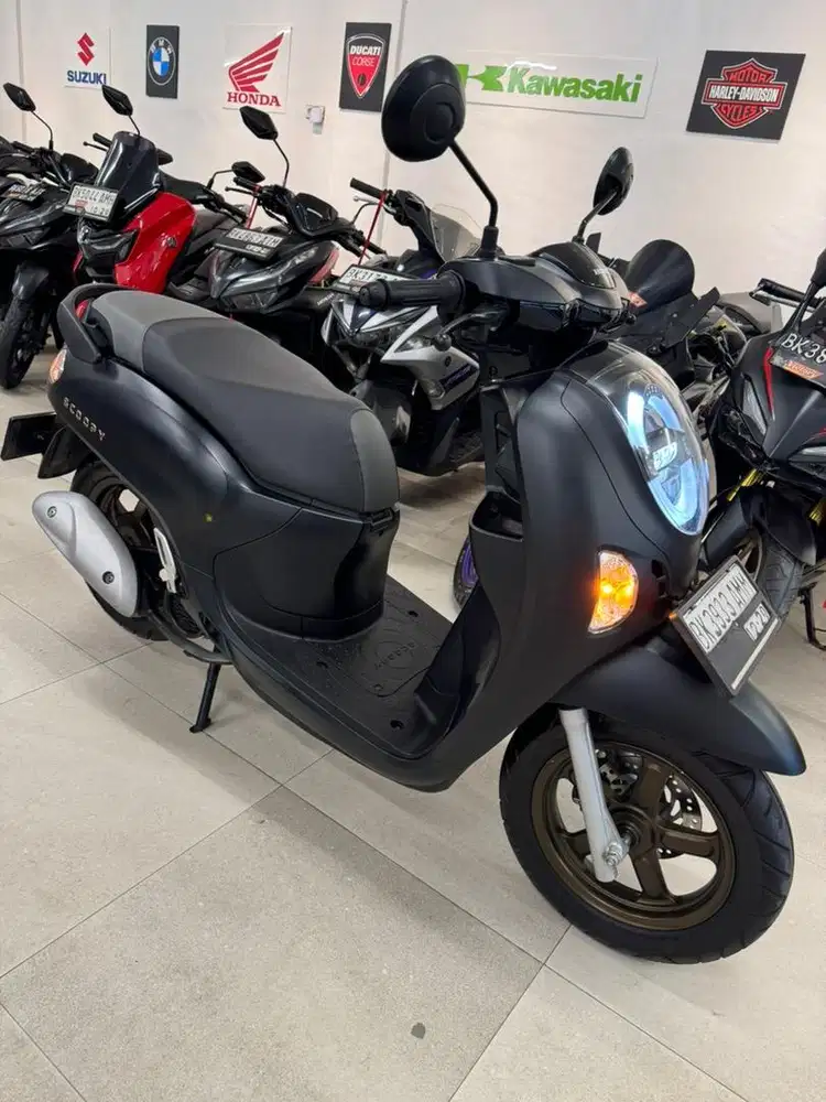 [Odo 4K KM] Honda Scoopy Prestige 2024 Akhir warna Hitam Dop Black Dof