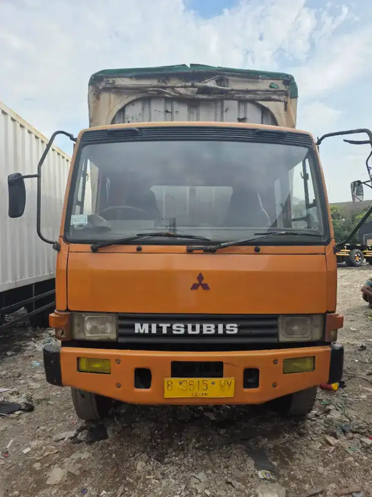 Mitsubishi fuso FM 517 Box